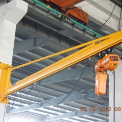 Cầu trục treo tường