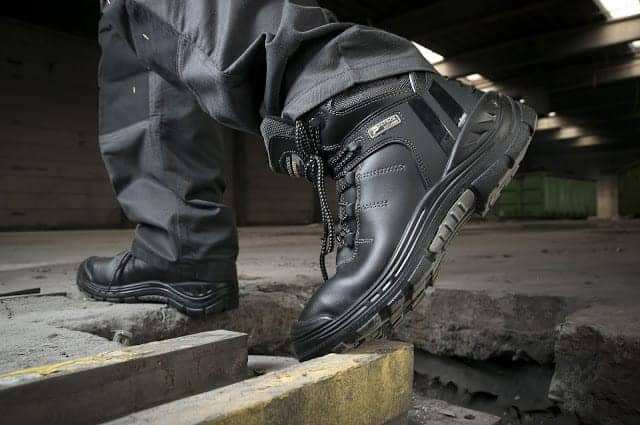 giày bảo hộ safety jogger