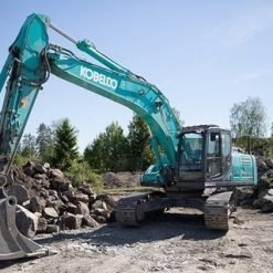 may-xuc-dao-kobelco-sk200-8-210lc-8